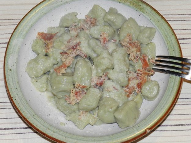 Gnocchi di fave allo speck
